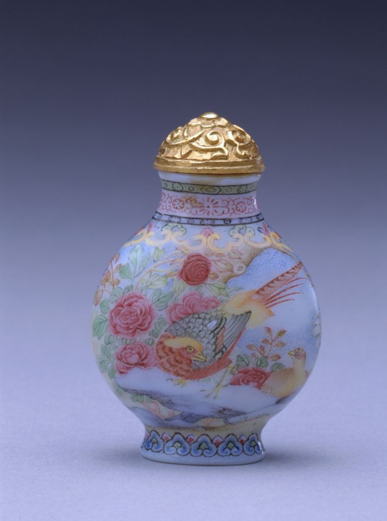 图片[1]-Glass embryo painting enamel brocade chicken peony snuff bottle-China Archive